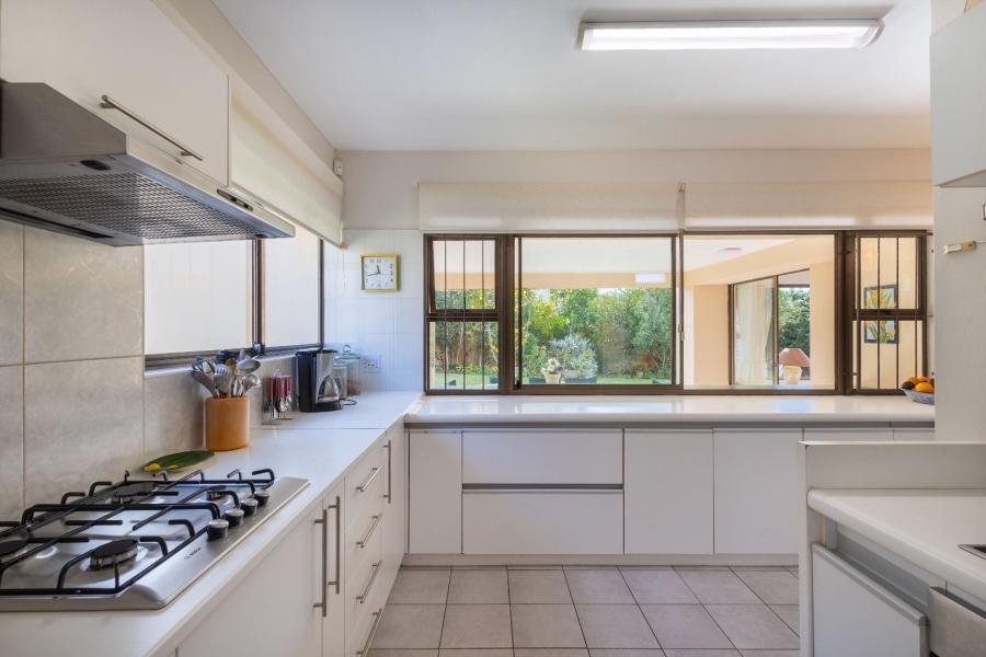 4 Bedroom Property for Sale in Bowtie Western Cape
